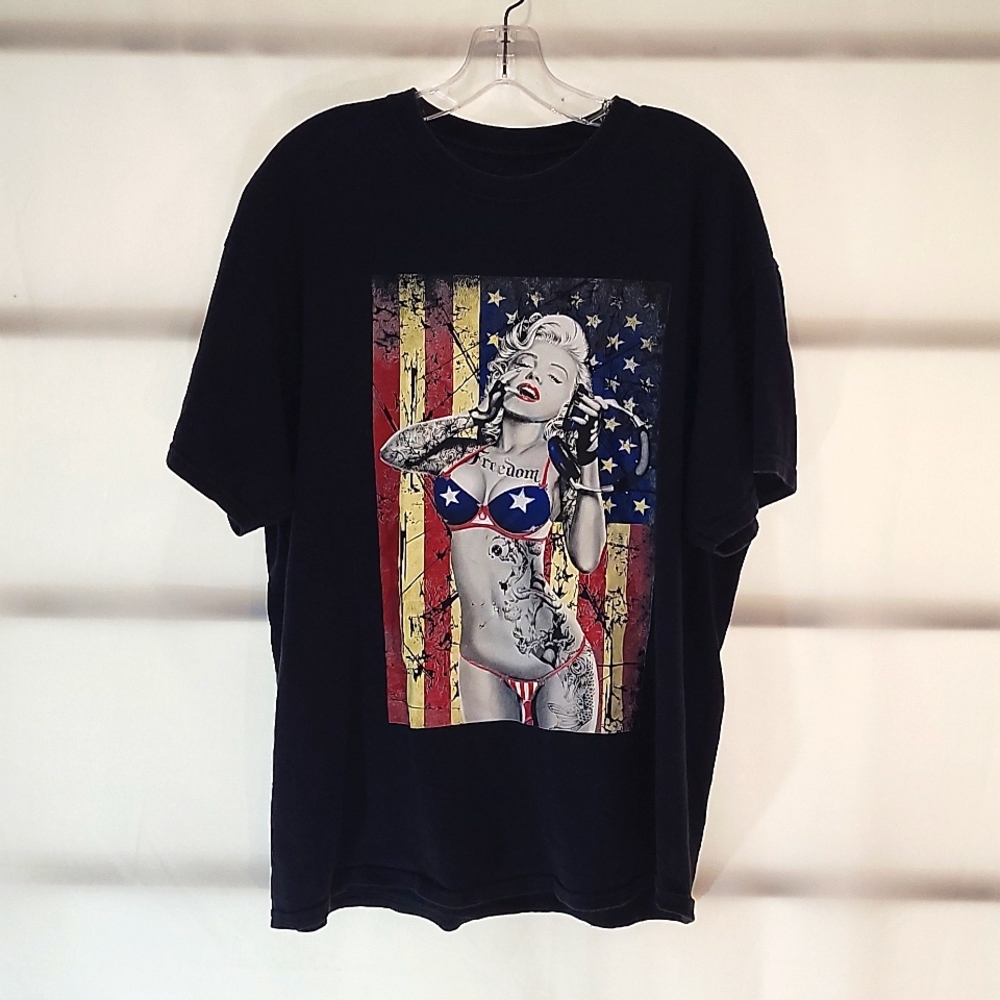 Men's Marilyn Monroe Graphic T-shirt - Picture 2 of 16
